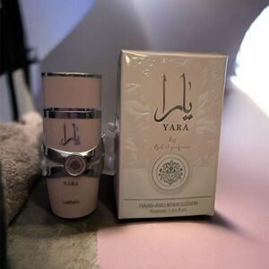 2pc Set Yara Hand and Body Lotion 
Yara Matching Fine Mist